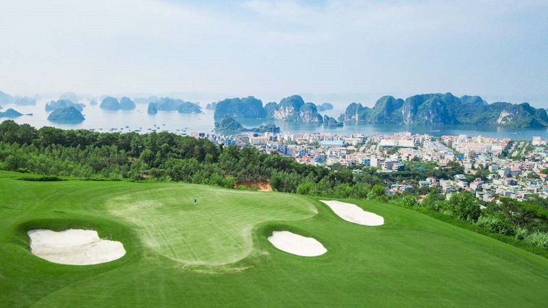 Sân FLC Hạ Long là địa chỉ học đánh golf hàng đầu ở Quảng Ninh