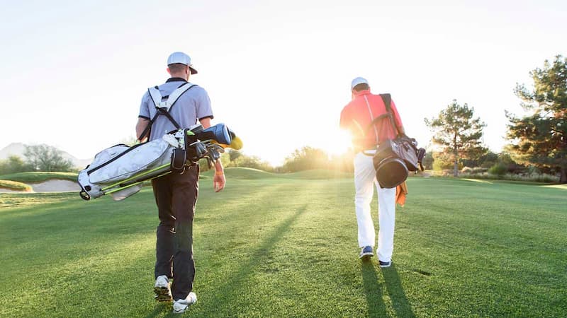 Gậy golf sẽ được bảo vệ tốt khi golfer dùng túi golf chuyên dụng chất lượng cao