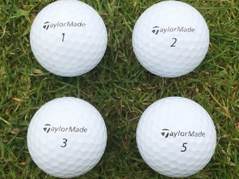 Bóng golf được đánh dấu 1 chữ số để phân biệt người chơi với nhau