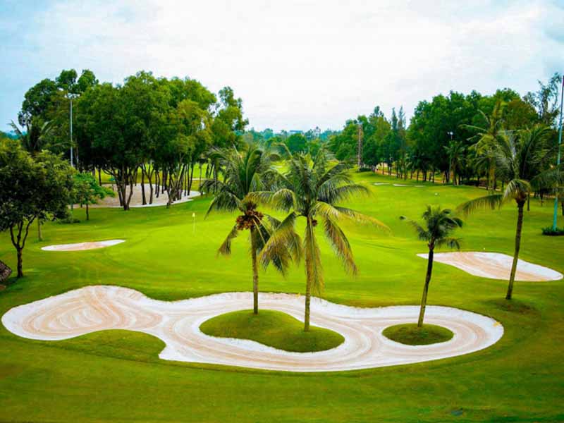 Sân golf Sông Bé được xây dựng với tổng diện tích là 104 ha