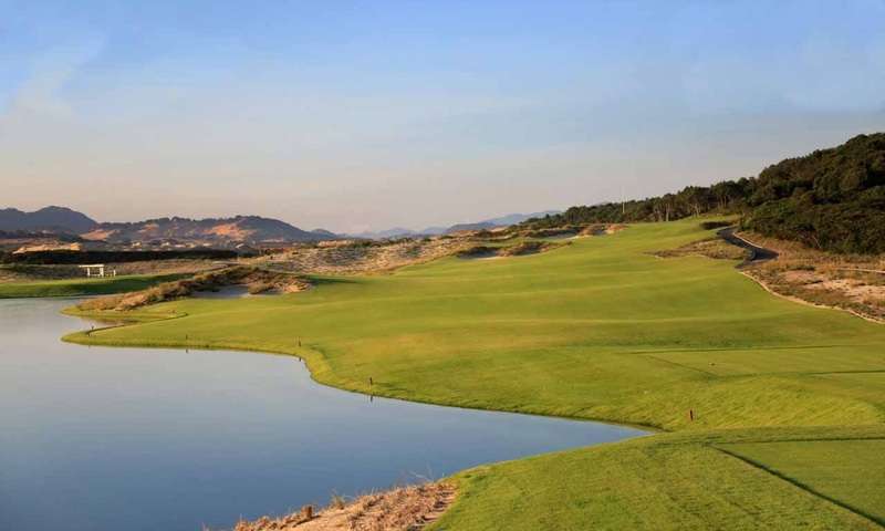 Nhờ thiết kế ấn tượng, sân tập golf Nha Trang KN Golf Links Paradise đã  vinh dự nhận được nhiều giải thưởng danh giá