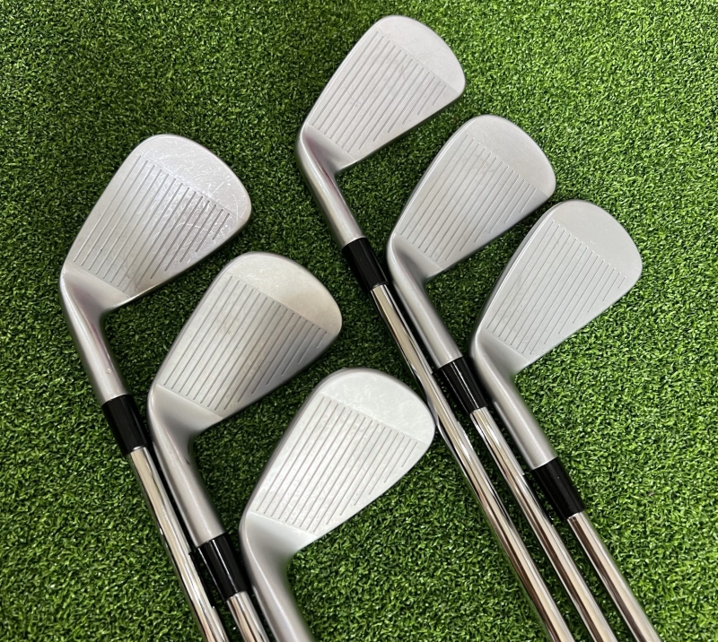 Golfer có thể dễ dàng đánh đúng trung tâm mặt gậy P790