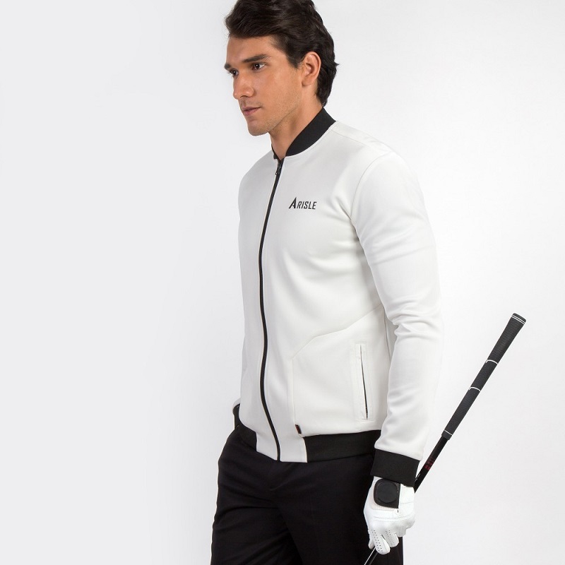 Áo khoác golf là lựa chọn hoàn hảo cho những lạnh