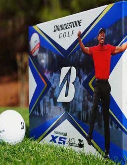 Bóng golf Bridgestone được nhiều golfer Pro yêu thích sử dụng
