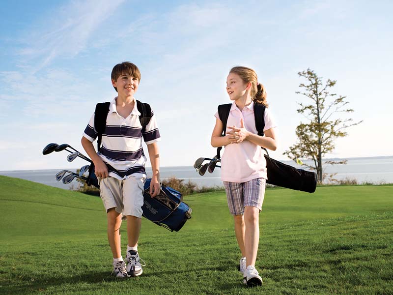 Golfer có thể lựa chọn những mẫu thời trang phù hợp nhất cho trẻ