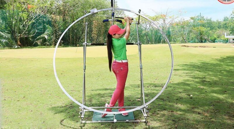 Vòng swing là dụng cụ hỗ trợ cho golfer tập swing
