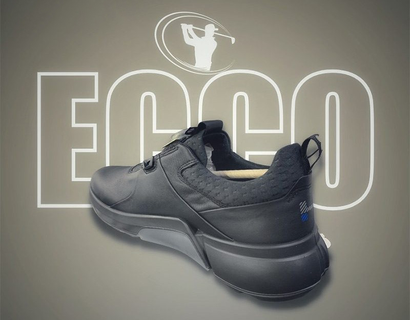 Giày golf được làm từ chất liệu cao cấp, bền bỉ