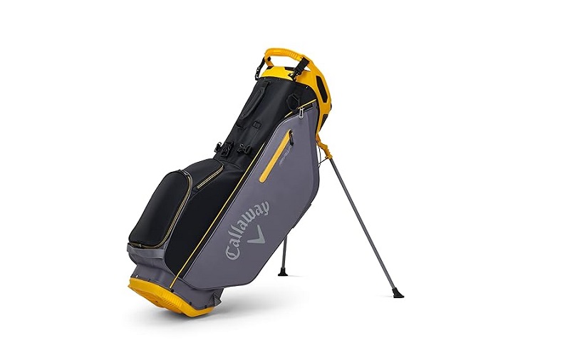Túi có nhiều ngăn giúp golfer tối ưu không gian đựng
