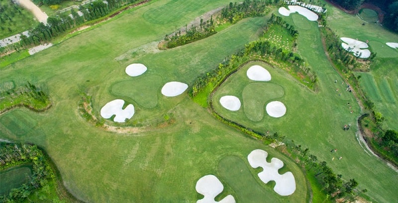 Sân golf có thiết kế độc đáo, ấn tượng với khung cảnh thiên nhiên 