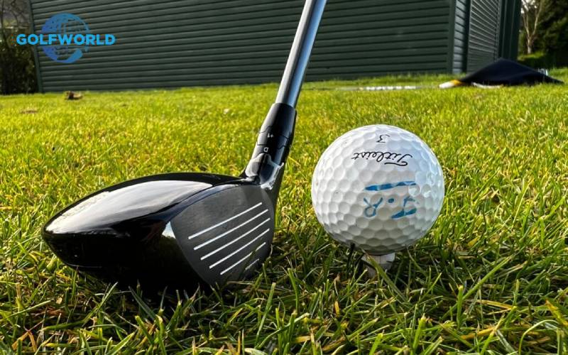 Gậy golf Hybrid trong fullset Paradym được thiết kế giúp tăng hiệu suất đánh bóng trên mặt cỏ