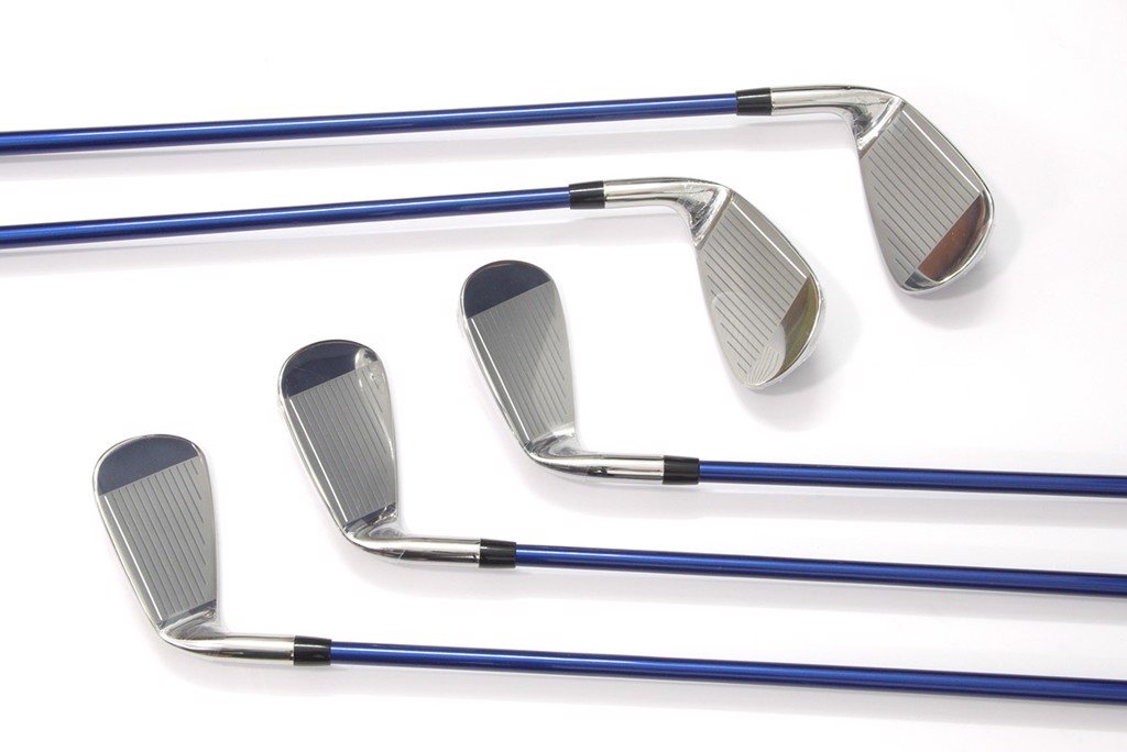 Ironset là những cây gậy ngắn rất lý tưởng cho những chị em mới bắt đầu luyện tập Golf 