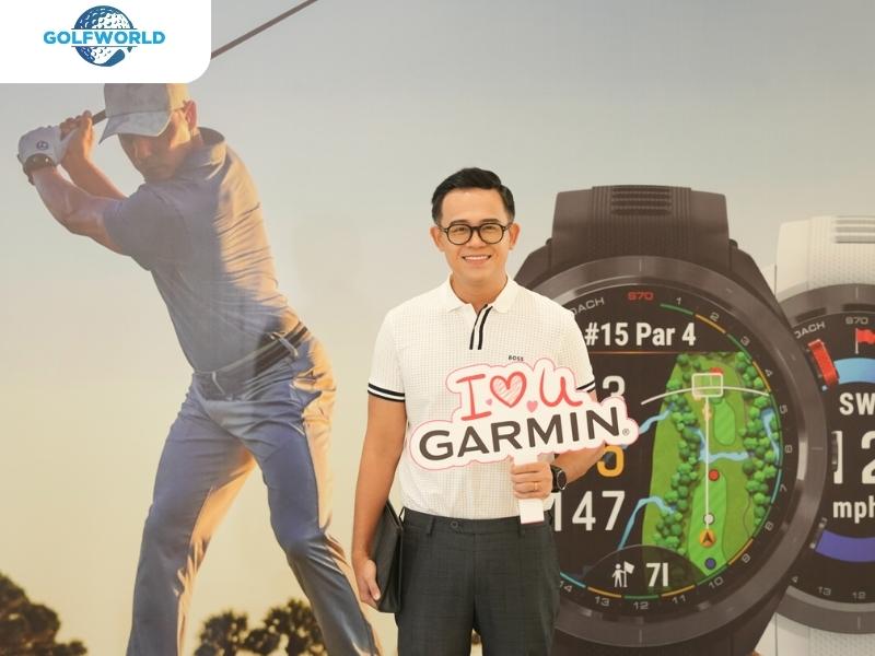 MC Quốc Bảo tại sự kiện ra mắt Garmin S70