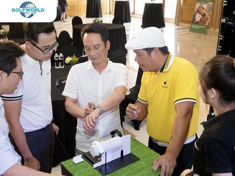 Sự kiện ra mắt Garmin Approach S70 thu hút đông đảo chuyên gia và giới golfer Việt quan tâm