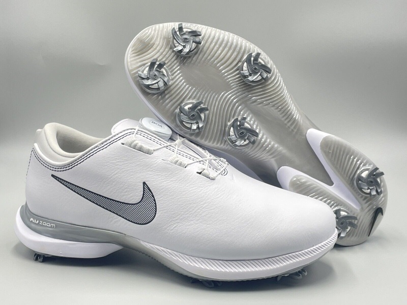 Giày golf nam Nike DJ0633-102 có kiểu dáng thể thao và hiện đại