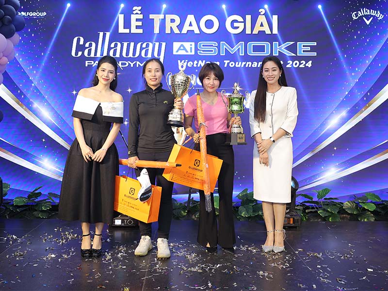 Ms. Như Quỳnh thay mặt Nhà tài trợ Kim cương đồng hành trao giải cùng Chủ tịch GolfGroup Vũ Kim Dung