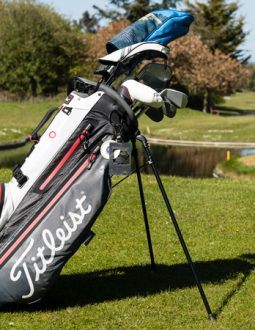 Túi gậy golf Titleist sở hữu nhiều ưu điểm ấn tượng
