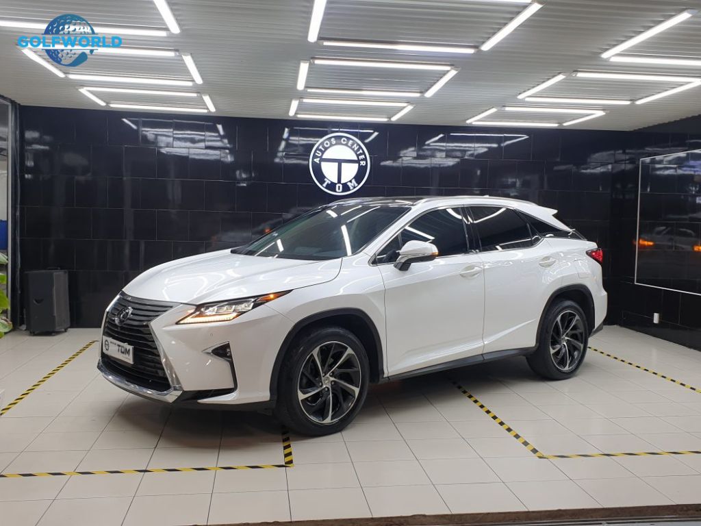 Golfer Công Nguyễn săn biển VIP gắn lên xe Lexus RX350 trị giá hơn 3 tỷ đồng