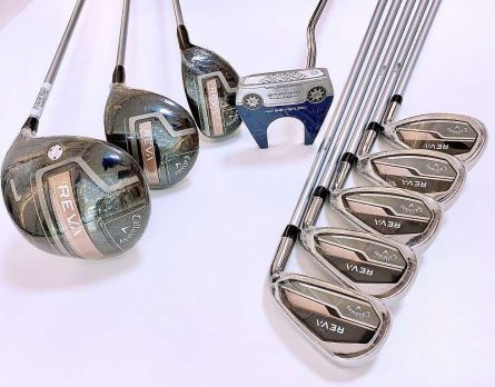 Bộ gậy golf Callaway Reva được thiết kế theo phong cách hiện đại, nữ tính