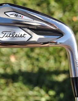 Bộ gậy golf sắt Titleist AP1 718 có MOI cao giúp cú đánh ổn định hơn