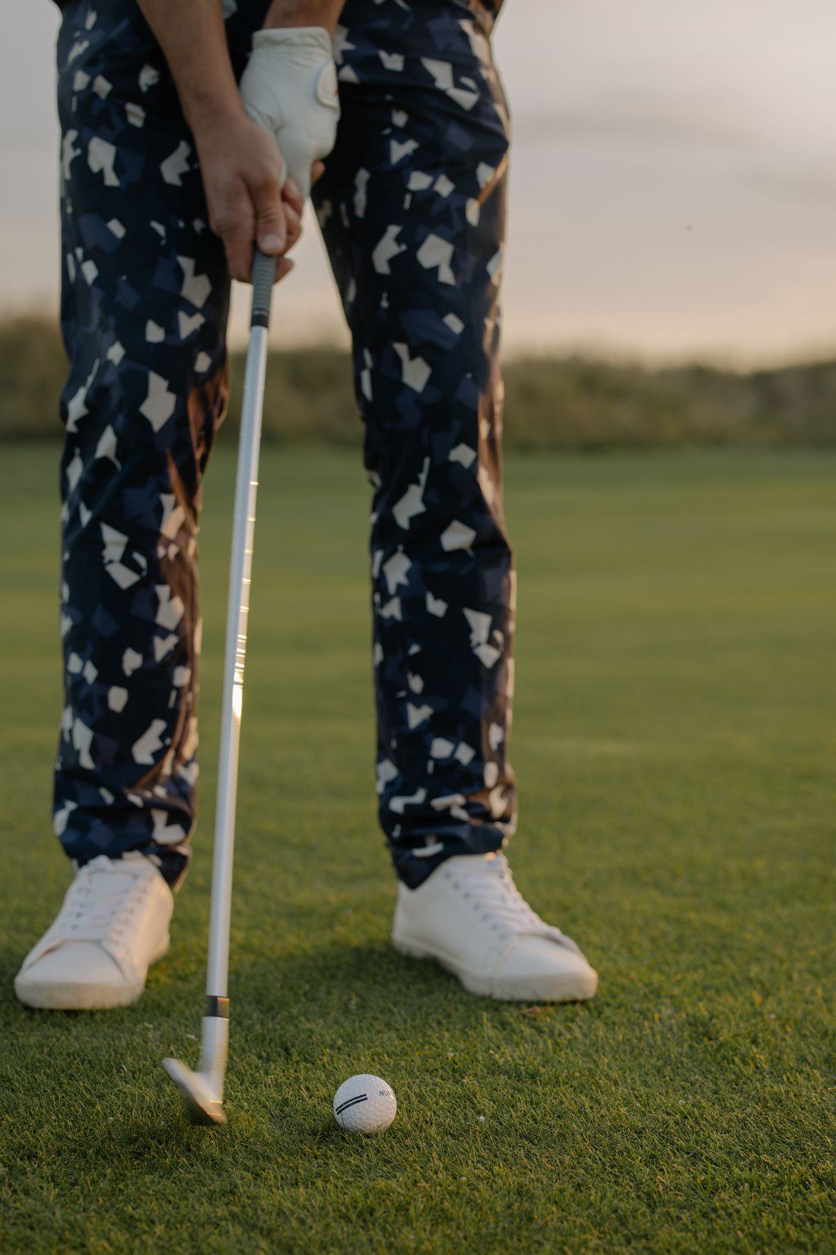 Giày golf adidas nam: chọn đúng loại, đúng size
