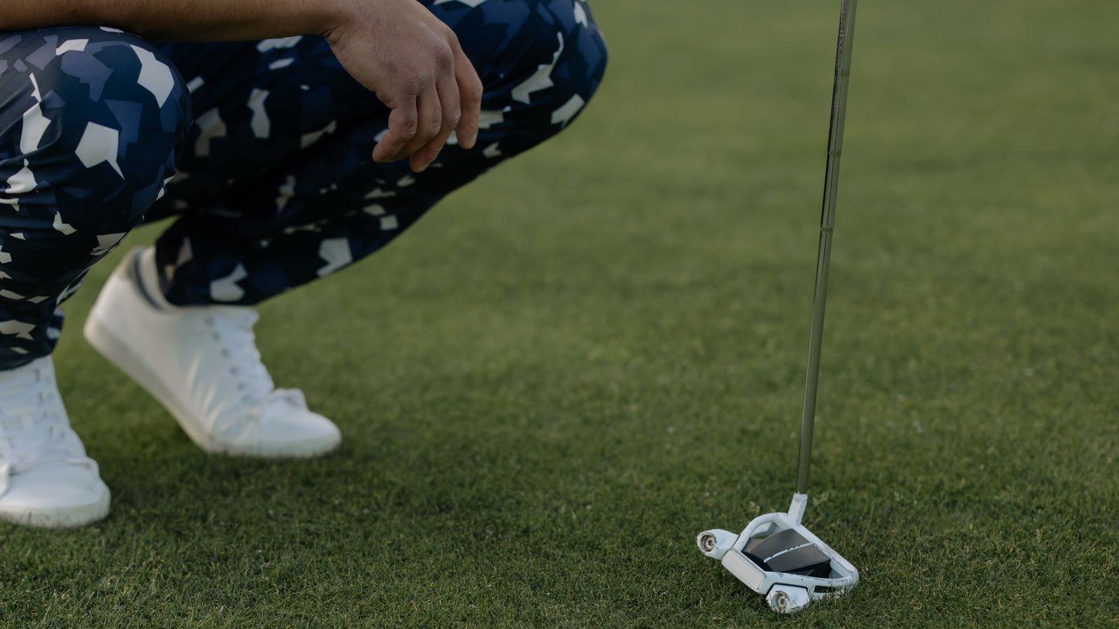 Các dòng giày golf Adidas nam phổ biến