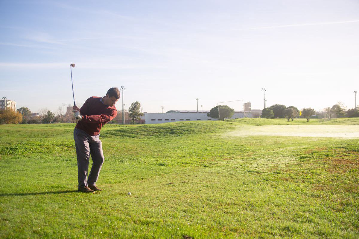 Kỹ thuật chipping golf: 3 kiểu chip và bài tập