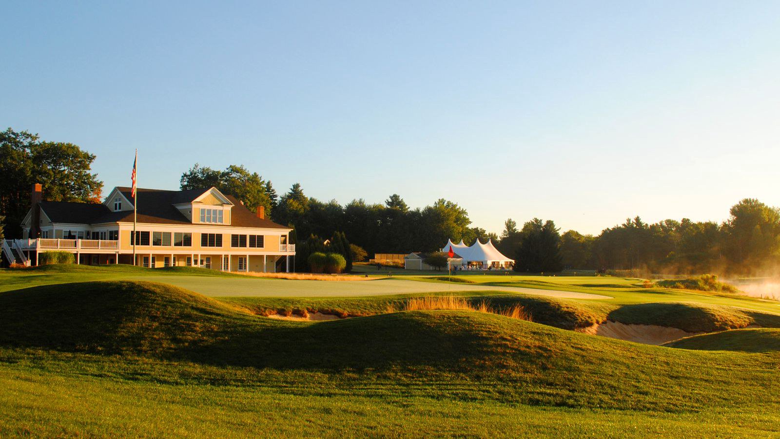 Golf giữa núi đá vôi Ninh Bình